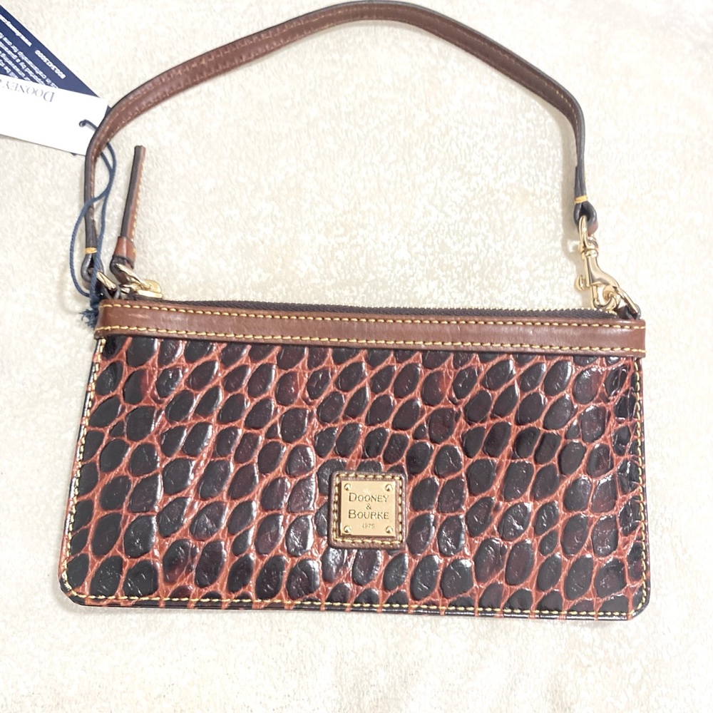 Rare Dooney & Bourke wristlet NWT - Picture 1 of 5